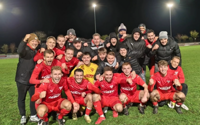 „Drei Punkte, mehr zählt nicht“: Lukas Steidl schießt Bruckmühl im Kellerduell gegen den TSV Siegsdorf zum Sieg