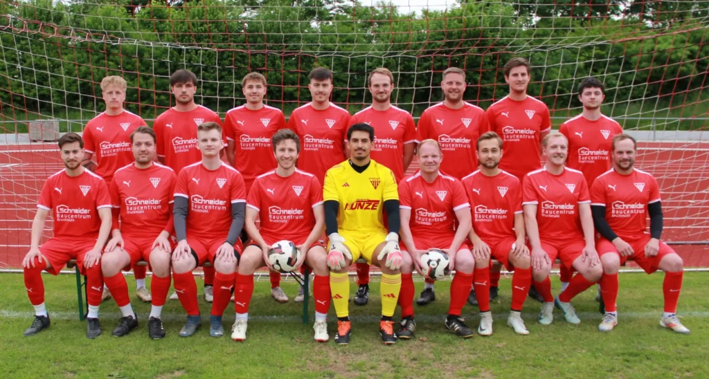 Mannschaftsfoto der Fußball Herren III des SV Bruckmühl