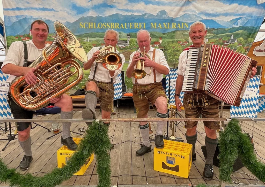 Foto vom Volksfest Bruckmühl 2026 - Mangfallltaler Musi